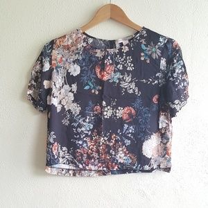 SALE! 3 for $18 Forever 21 Floral Crop Top